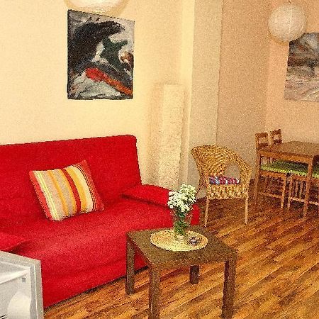 3-Raum-Fewo-Dresden-Zentrum-Balkon-Blick-Auf-Altstadt-L10 Екстериор снимка