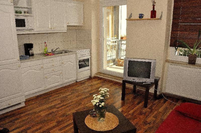 3-Raum-Fewo-Dresden-Zentrum-Balkon-Blick-Auf-Altstadt-L10 Екстериор снимка